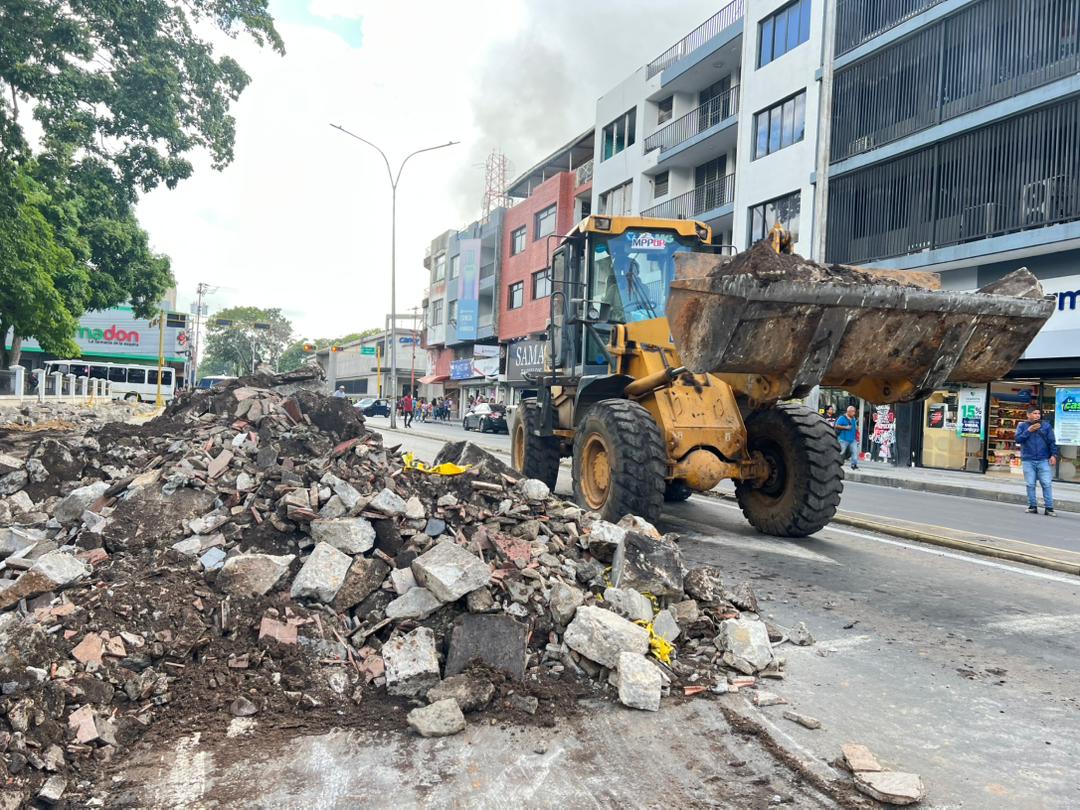 Trabajos en la Av. Bolívar generan colapso en el centro de Maturín