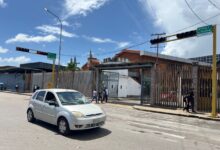 Estudiantes de la UBV denuncian irrespeto en el semáforo que quedan frente a la universidad