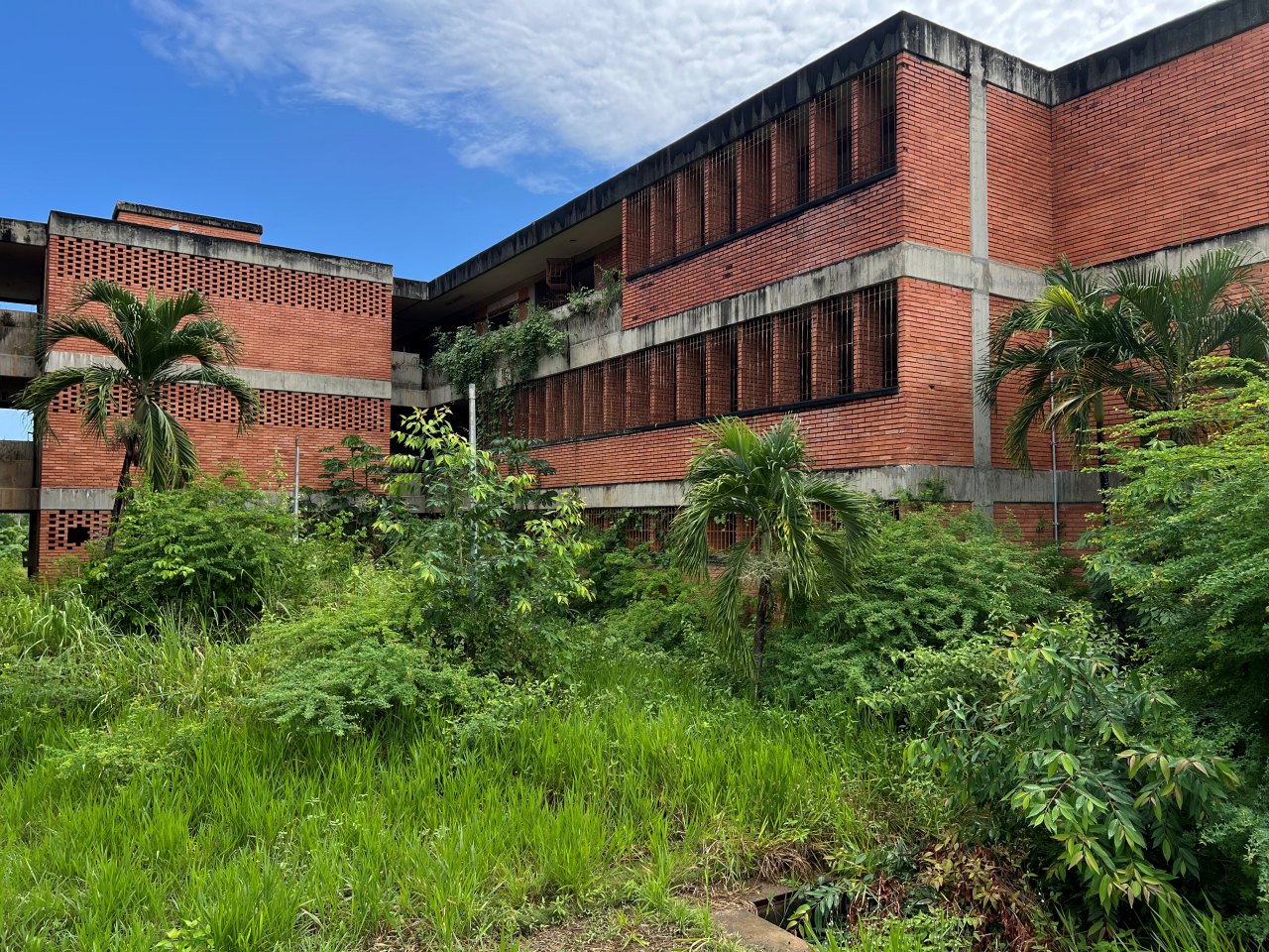 Más 2 mil estudiantes se ven perjudicados por la falta del comedor en la UDO