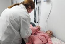 Pediatras de Immufa orientan a madres sobre lactancia materna y alertan sobre infecciones respiratorias virales