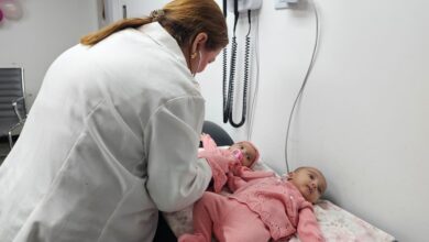 Pediatras de Immufa orientan a madres sobre lactancia materna y alertan sobre infecciones respiratorias virales