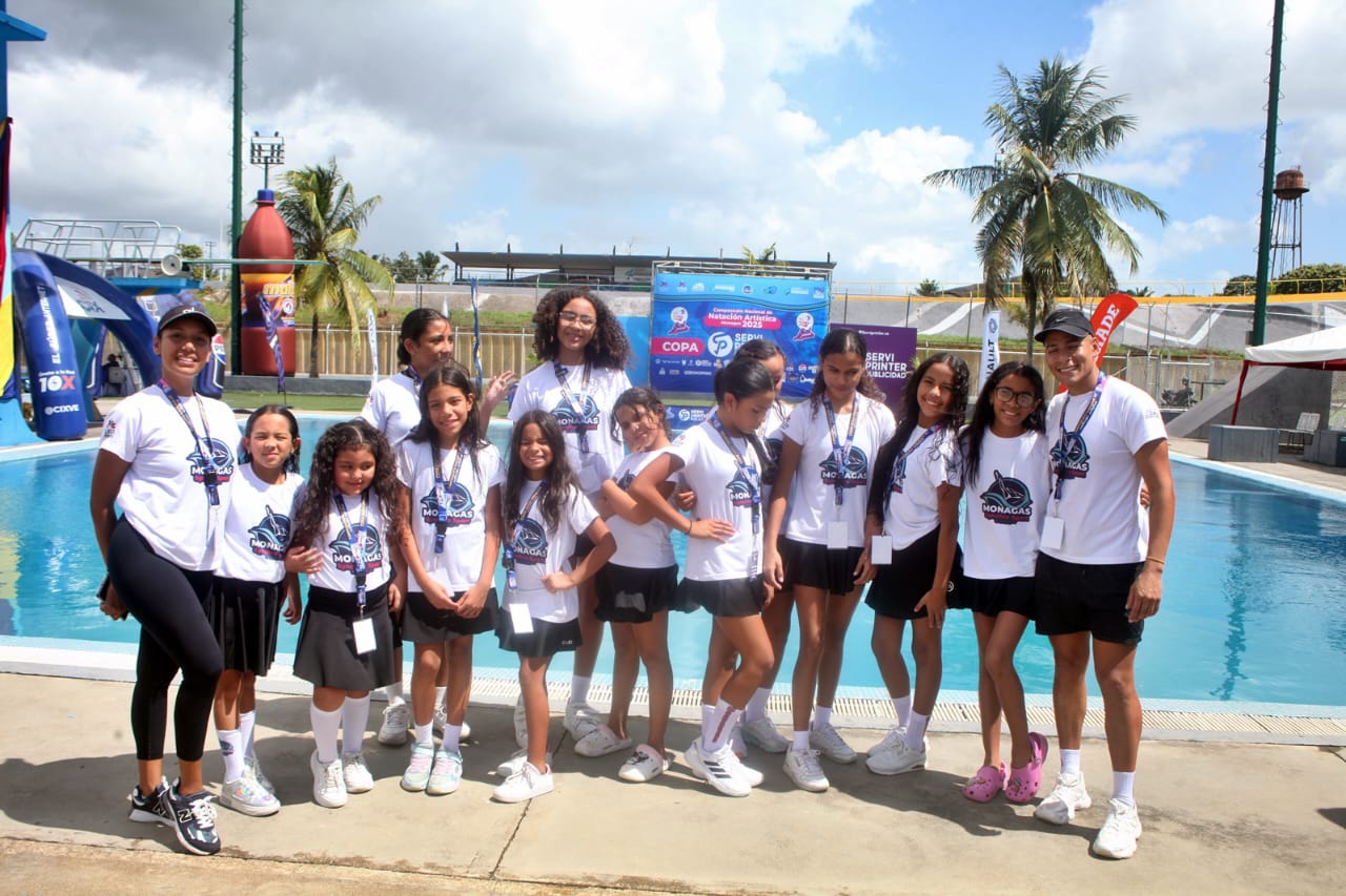 Más de 150 atletas compiten en el Campeonato Nacional de Natación Artística en Monagas