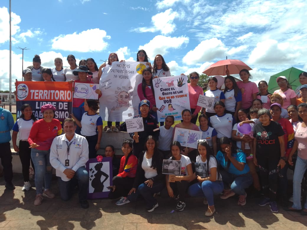 Cedeño se suma a la campaña nacional contra la Violencia a la Mujer