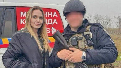 Angelina Jolie llegó a Ucrania a pie y sin avisar al régimen de Kiev: ¿qué podría salir mal?