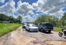 Grandes y pequeños huecos convierten la vía a Los Iraníes en una trampa