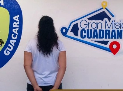 Mujer es detenida por golpear salvajemente en el rostro a su exsuegra de 68 años