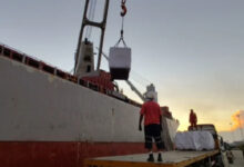 Llega a Cuba el tercer barco de ayuda enviado por Venezuela tras el huracán Melissa