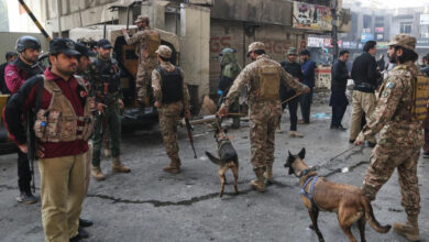 Ataque suicida en Pakistán: Tres miembros de la fuerza paramilitar mueren en Peshawar