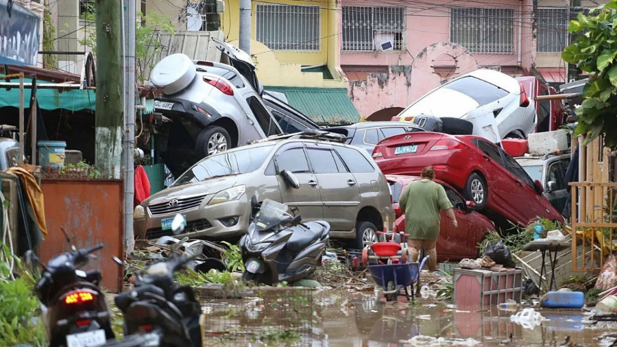 Tifón Kalmaegi deja 3 muertos y 12 desaparecidos en Filipinas