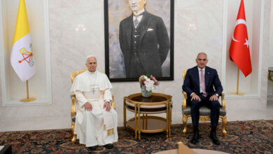 El papa León XIV inicia su primer viaje internacional a Turquía.