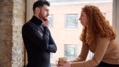 ¿Por qué la culpa y el miedo al juicio externo atormentan a quien decide terminar una relación?