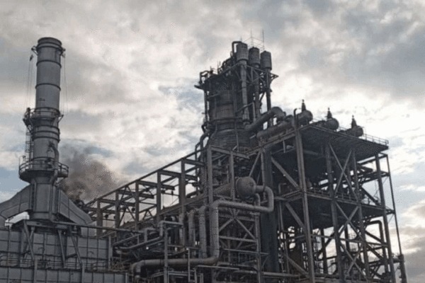 Pdvsa asegura que incendio en el mejorador Petrocedeño fue sofocado y no hubo heridos