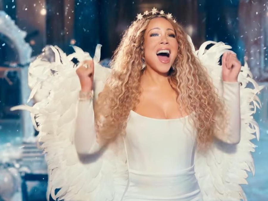 Mariah Carey proclama el inicio de la Navidad con su tradicional video "It's Time" y el éxito "All I Want For Christmas is You".