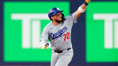 Padre e hijo exigen 2.5 millones de dólares por los históricos jonrones del Juego 7 de la Serie Mundial