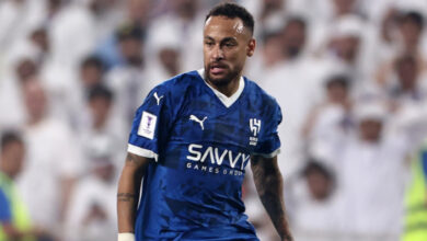 Neymar entrena lesionado para salvar a Santos del descenso