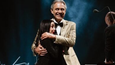 Nicki Nicole fue la invitada sorpresa de Andrea Bocelli en Argentina para cantar el clásico "Vivo per lei"