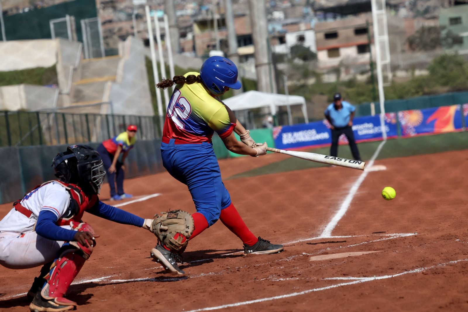 Venezuela triunfa ante Dominicana en el inicio de los Juegos Bolivarianos