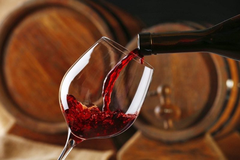 ¿Crianza, Reserva o Gran Reserva? Las claves para elegir el vino tinto perfecto en su Día Mundial