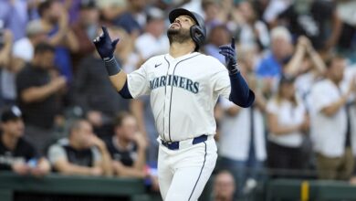 Los Marineros mantienen contacto para renovar a Eugenio Suárez