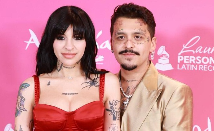 Christian Nodal demanda a Cazzu por manutención de su hija