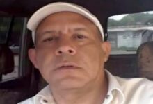 Asesinan a comerciante de 53 años y dejan nota amenazante; el móvil sería la venganza