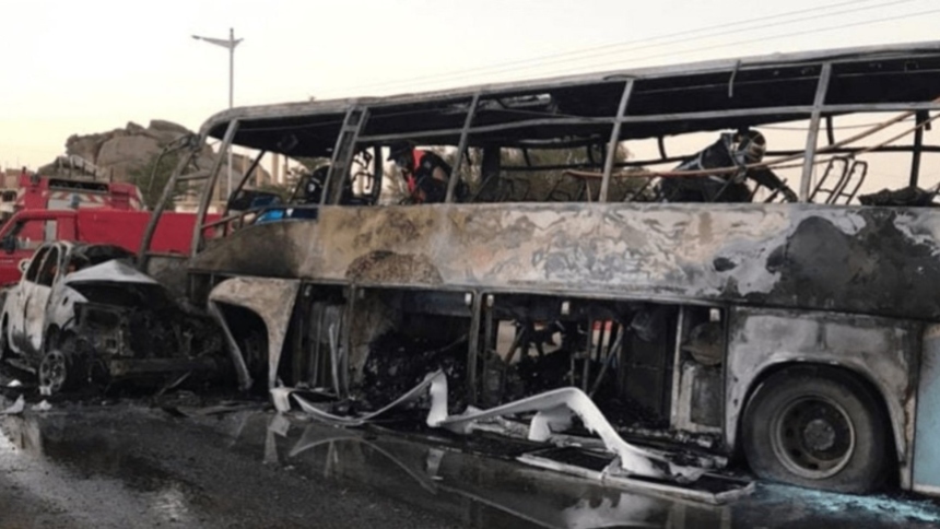 13 muertos y 35 heridos en accidente de bus en Argelia