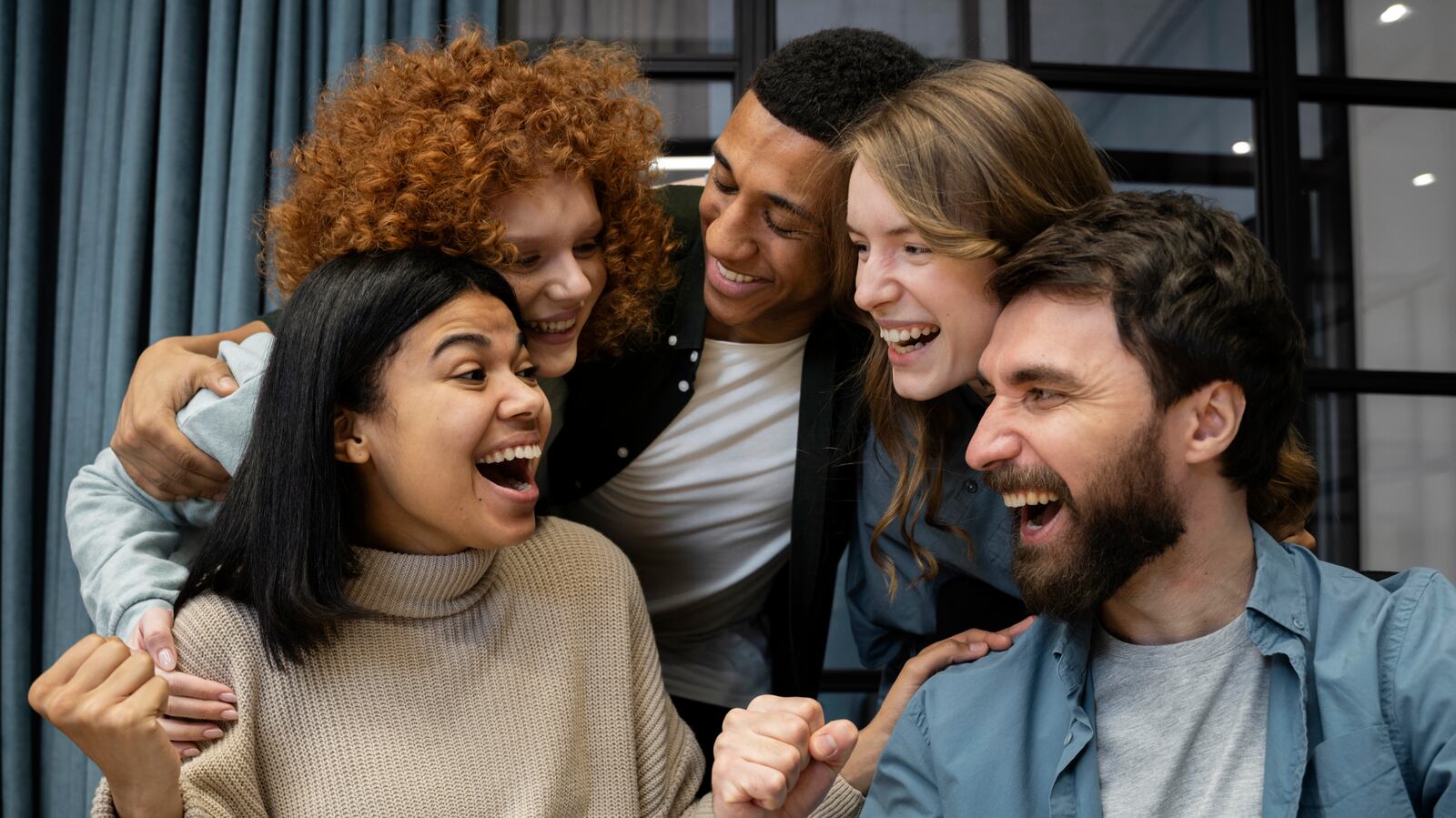 Expertos revelan cómo reírse puede ser tu mejor analgésico y aliviar el estrés