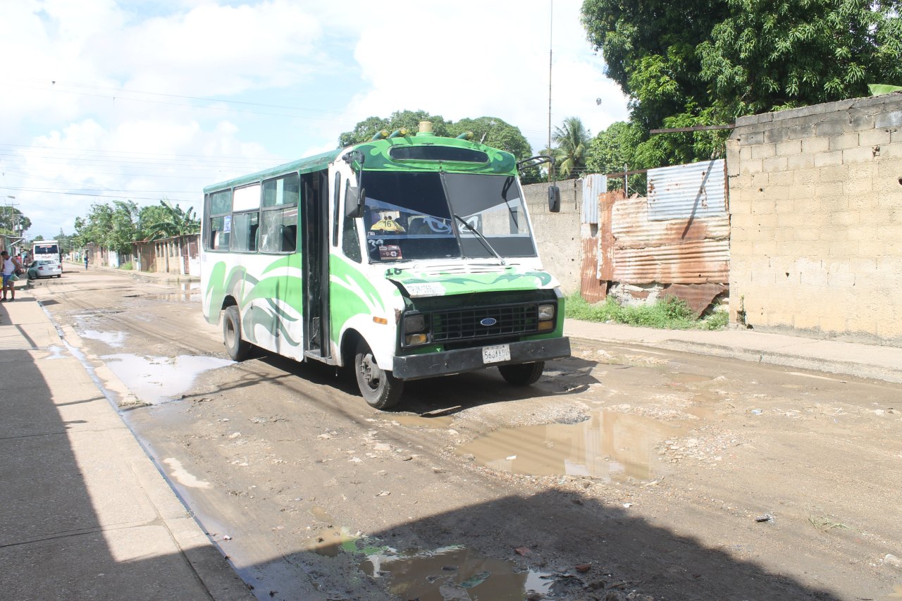 Intransitable está la calle principal del sector La Constituyente en Maturín