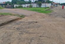 Habitantes de Paramaconi reportan el mal estado de las calles