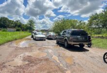 Delincuentes aprovechan cráter en el sector Las Casas Chinas para asaltar a conductores