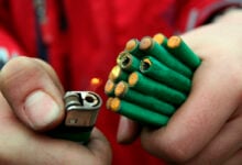 Guía práctica: Cómo evitar quemaduras por fuegos artificiales estas fiestas