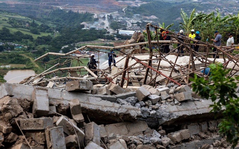 Derrumbe de templo hindú en Sudáfrica deja al menos tres muertos