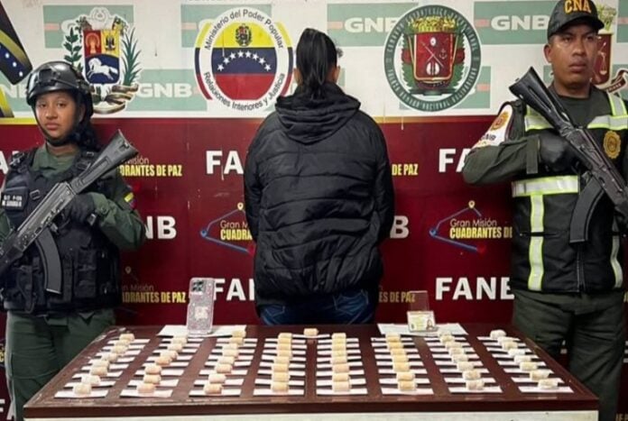 Detenida mujer colombiana con 65 dediles de presunta droga en Táchira