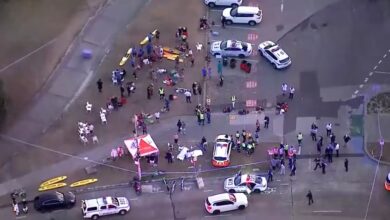 El momento en el que un civil logró desarmar a uno de los tiradores del ataque en Australia