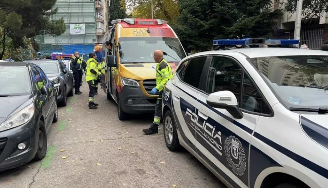 Fallece una mujer en Madrid al caer de un edificio junto a sus dos hijos de 3 años