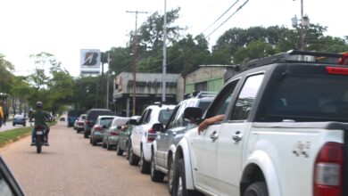 Choferes de Maturín pasan más de 12 horas para surtir combustible.