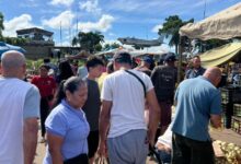 Mercado de El Avión activo este último sábado del año para las compras de Nochevieja