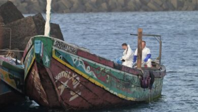 Llegan a Canarias 180 personas rescatadas en alta mar con 17 menores a bordo