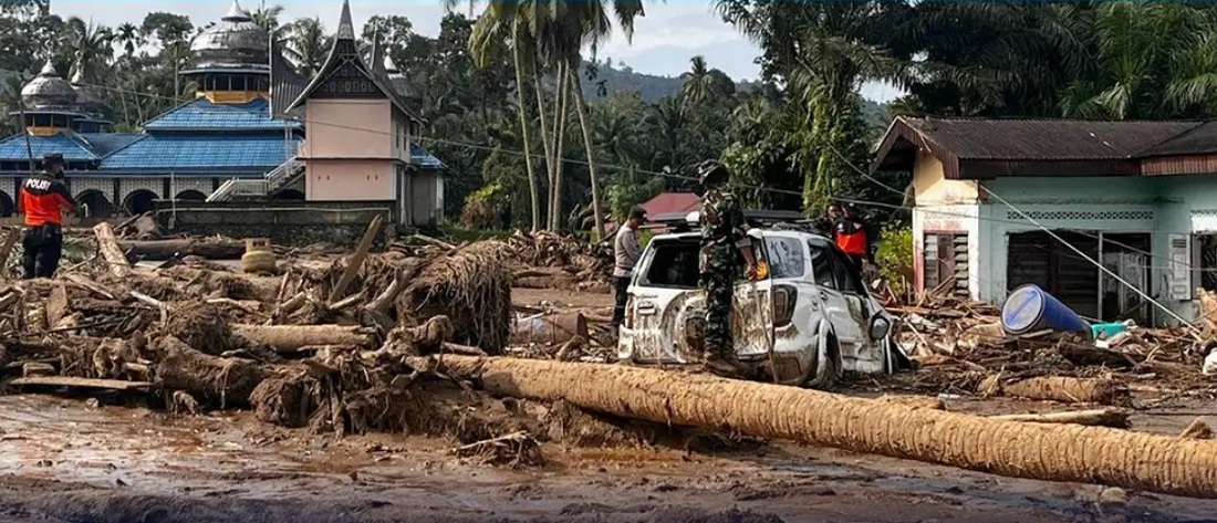 Más de 900 fallecidos y 3,5 millones de afectados por inundaciones en la isla de Sumatra