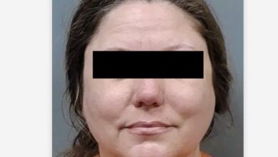 Mujer se disfraza de repartidora y asesina a sus dos exmaridos el mismo día