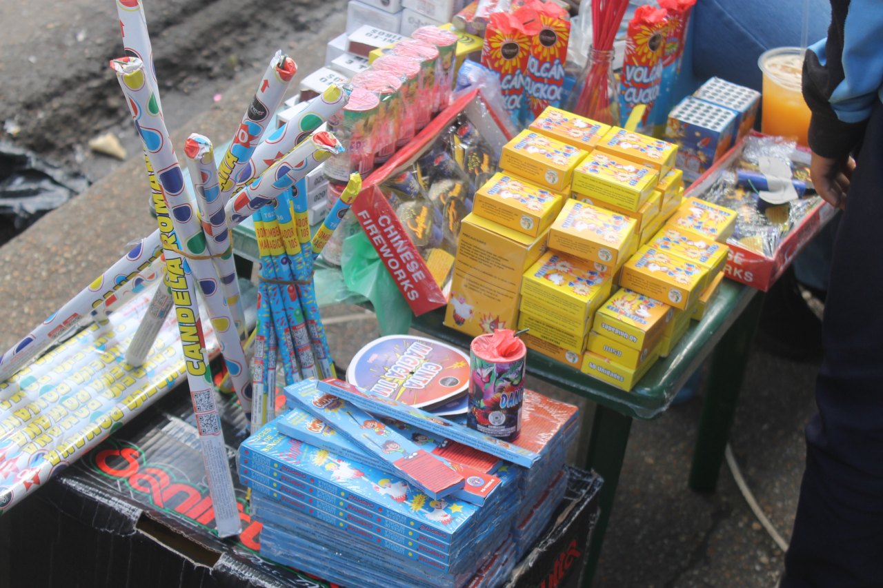 Vendedores ambulantes del centro de Maturín ya ofrecen juegos pirotécnicos