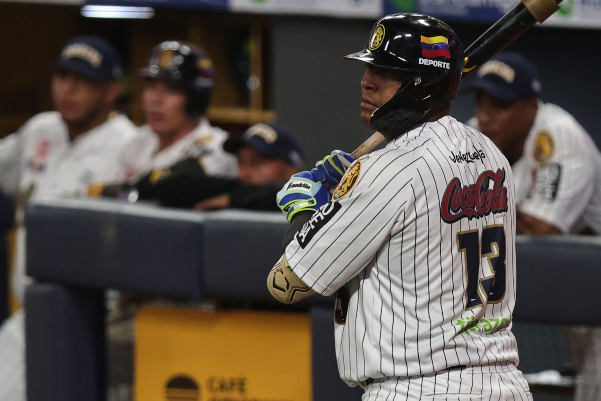 Salvador Pérez debutó con los Leones del Caracas en la LVBP