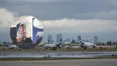 Piloto se encierra en la cabina y no deja despegar el avión tras enterarse de su despido