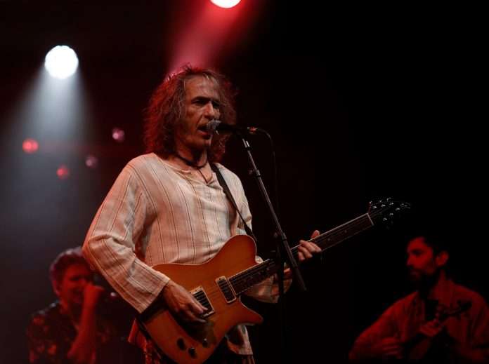 Fallece Robe Iniesta, líder y fundador de la mítica banda Extremoduro, a los 63 años