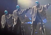 Robots humanoides impresionan en el escenario con coreografía sincronizada
