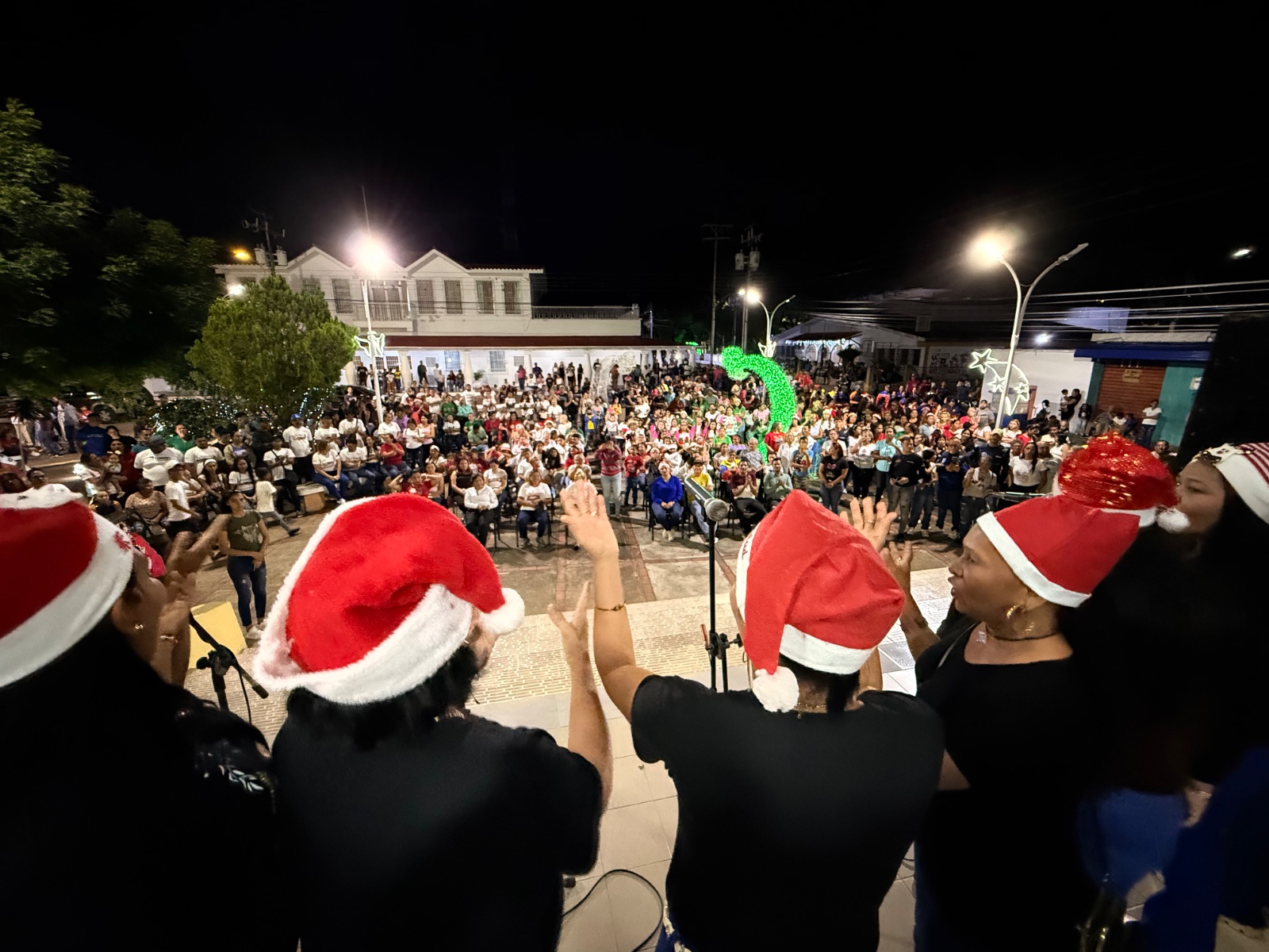 Piar recibe diciembre con un encuentro de parrandones institucionales