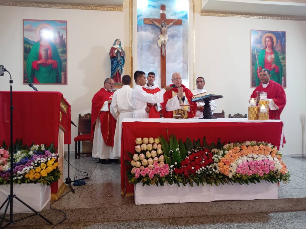 Habitantes de Santa Bárbara de Tapirín celebran el día de su patrona con Misa Solemne