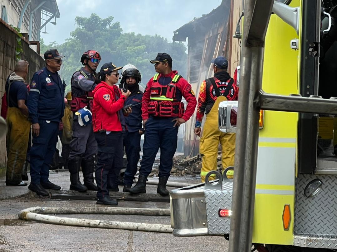 Bomberos informaron que el galpón donde se encontraba la mayor parte de la mercancía fue el área más afectada por las llamas