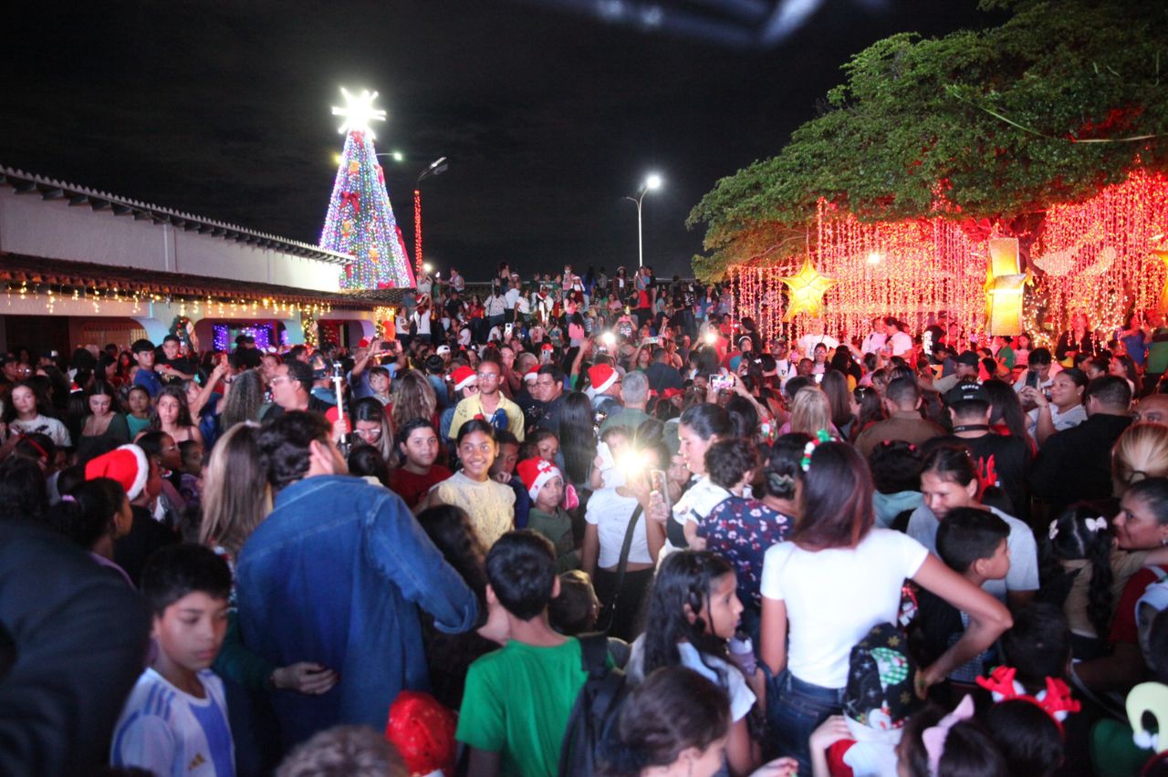Fundación El Niño Simón realiza tradicional encendido navideño en Monagas