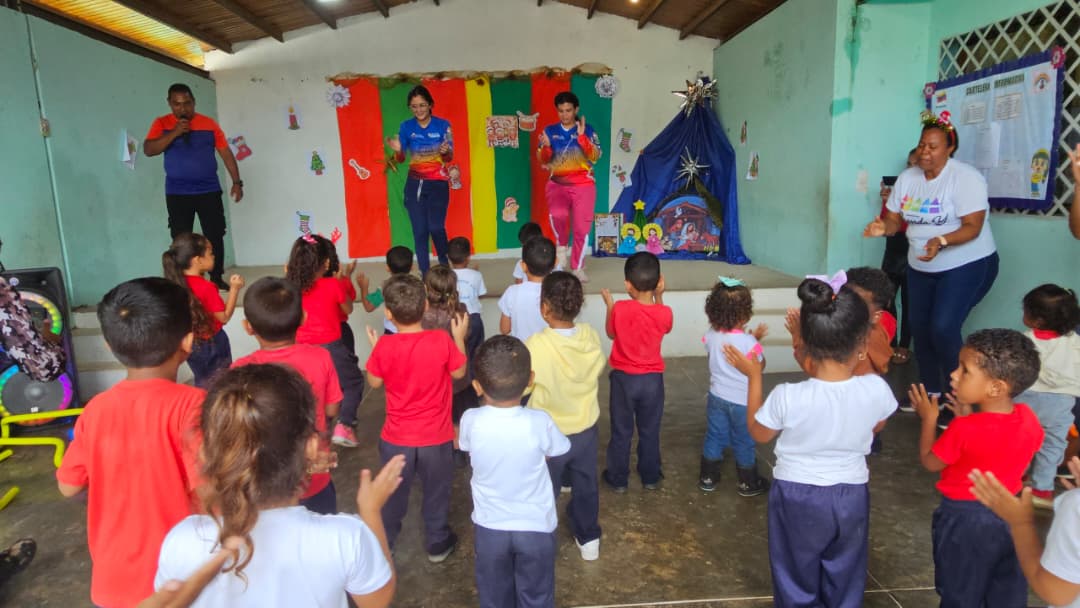 El programa Imderma va a la escuela lleva deporte y recreación a niños del sector Viboral